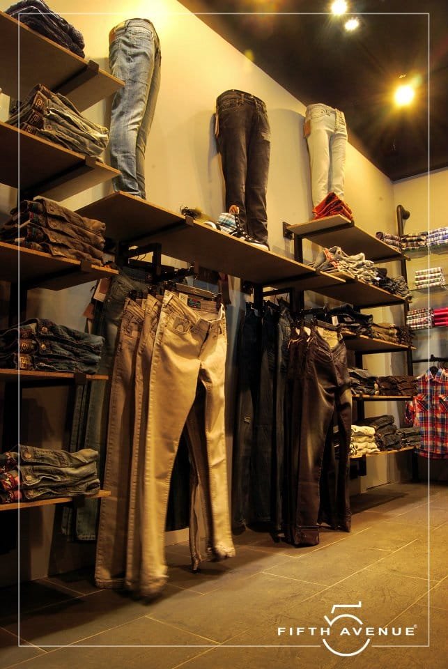 562216_10150740811656708_2099242446_n