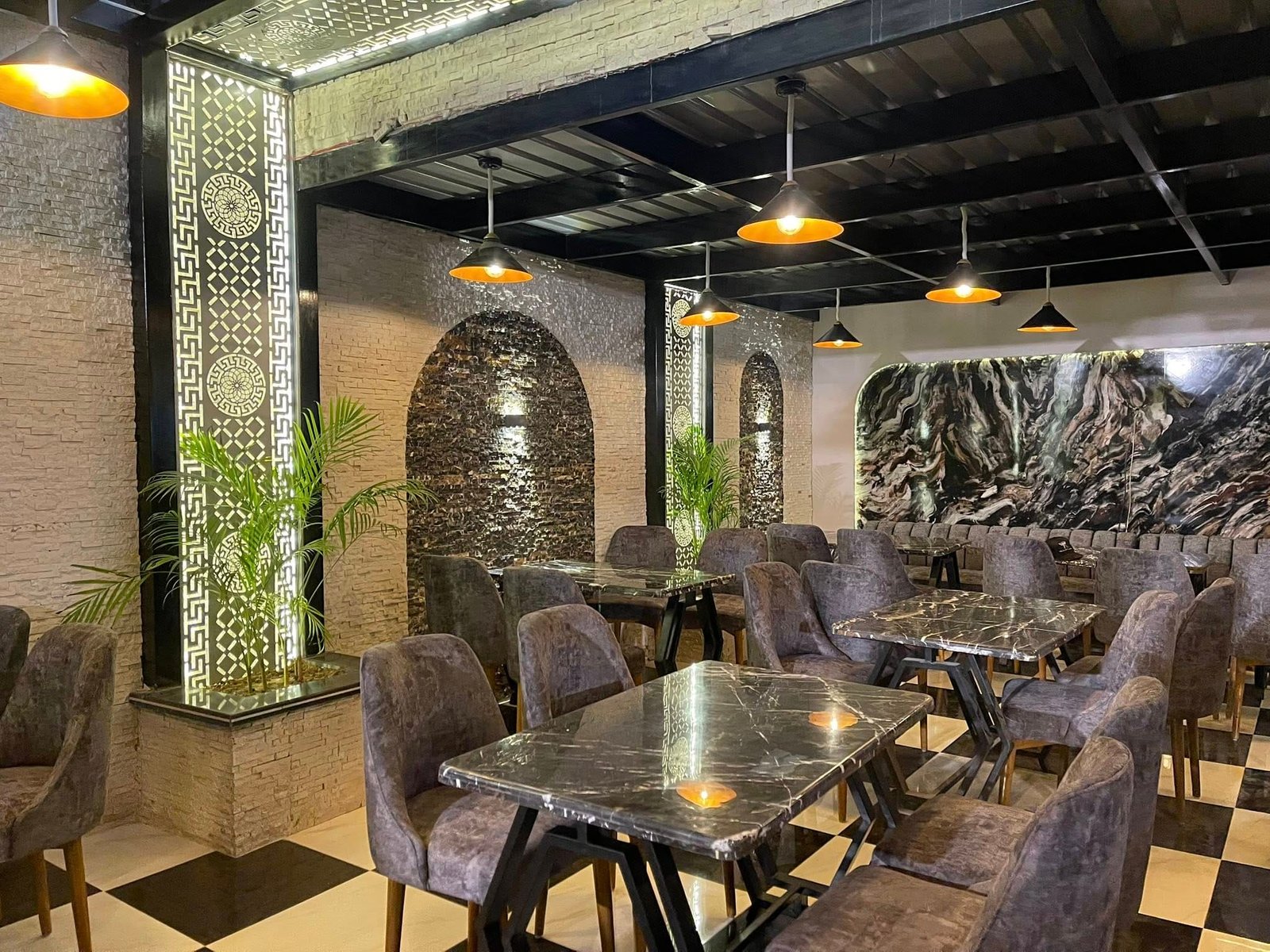 566387584_1291968759610933_7916237460918525929_n