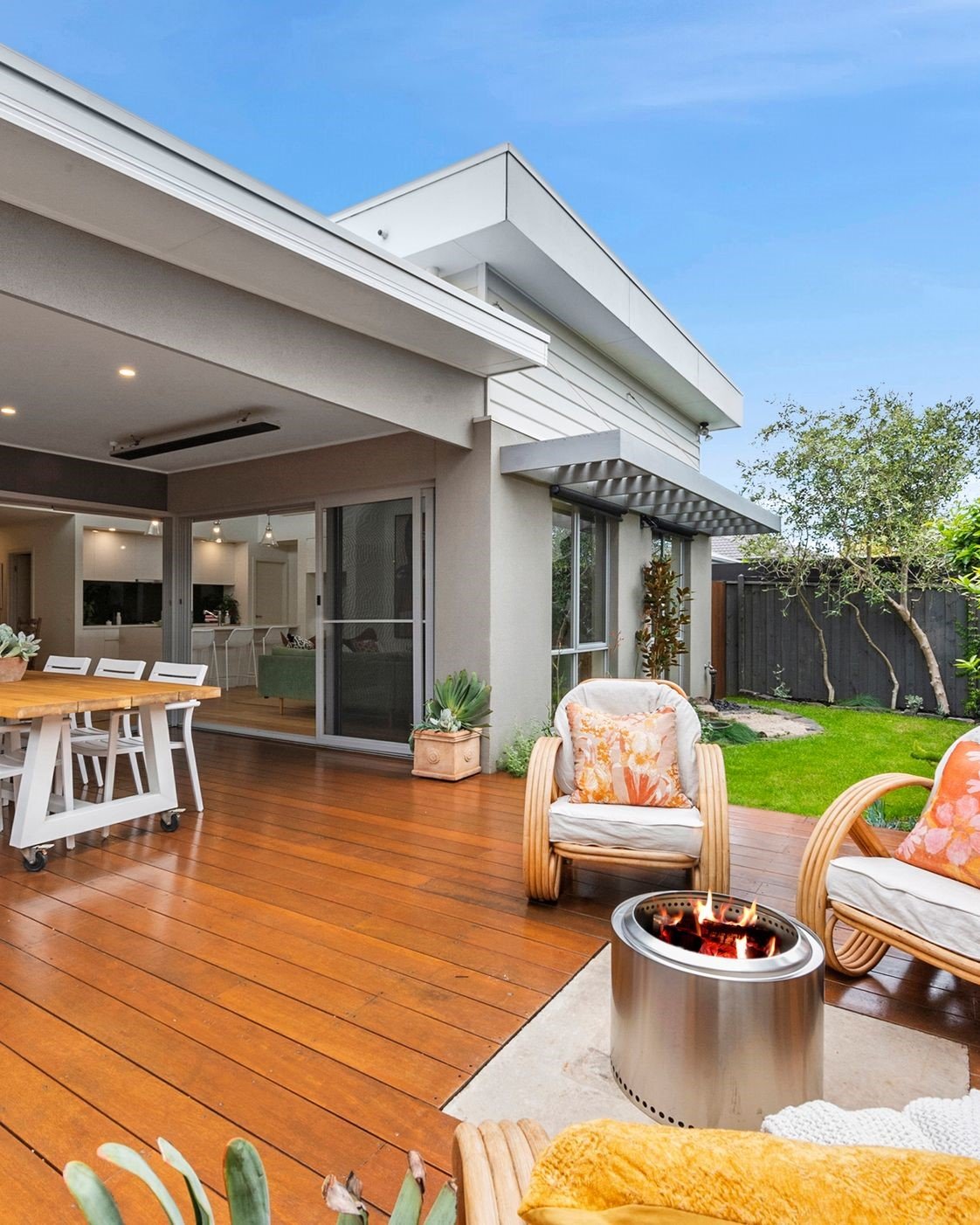 web_1697558383767_bwrm-13